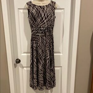 Elegant Brown and White Patterned Dress